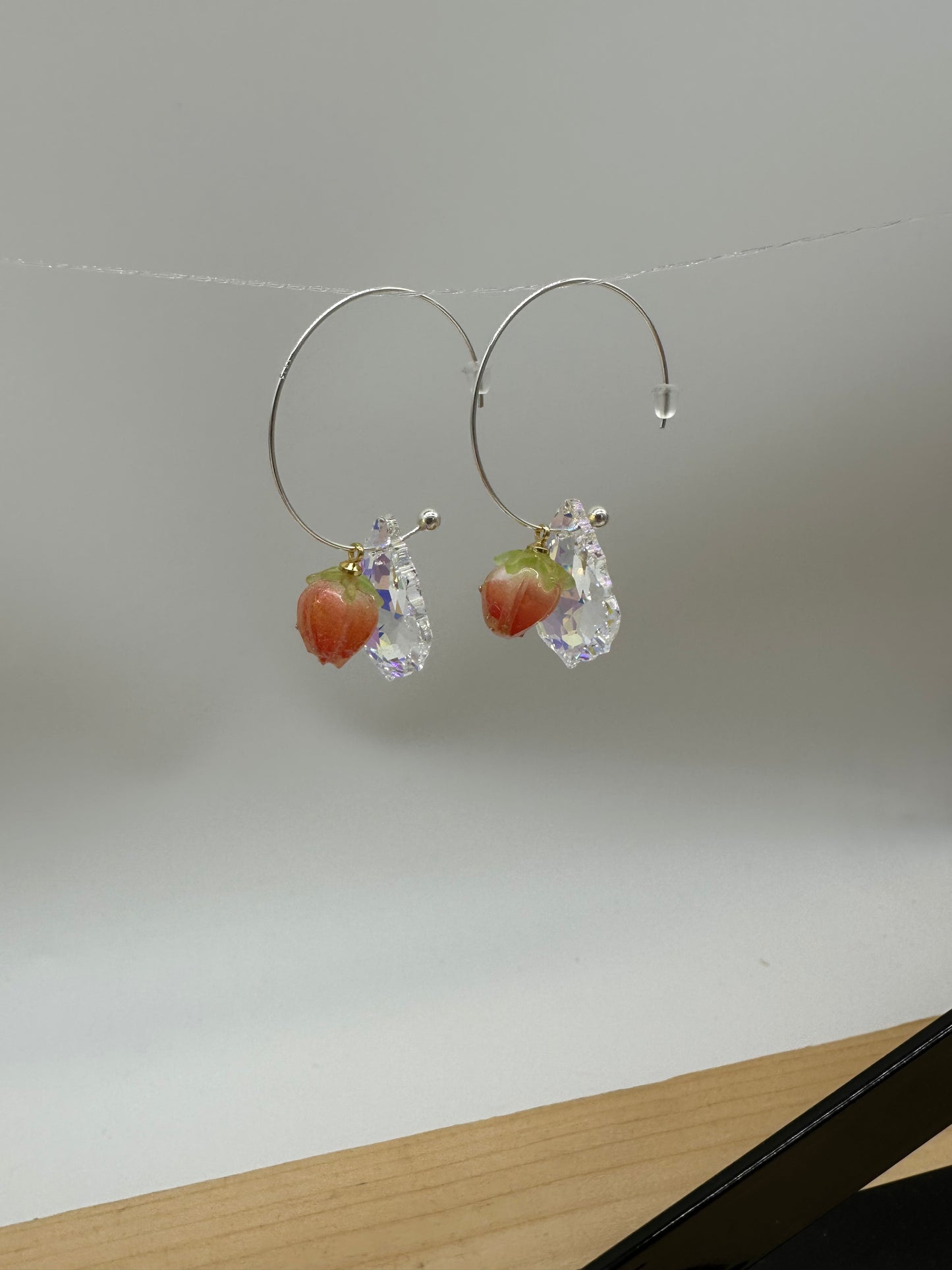 Fashion earrings,  Dangle Earrings with Resin material flowers and Swarovski Crystal with 925 sterling silver hook