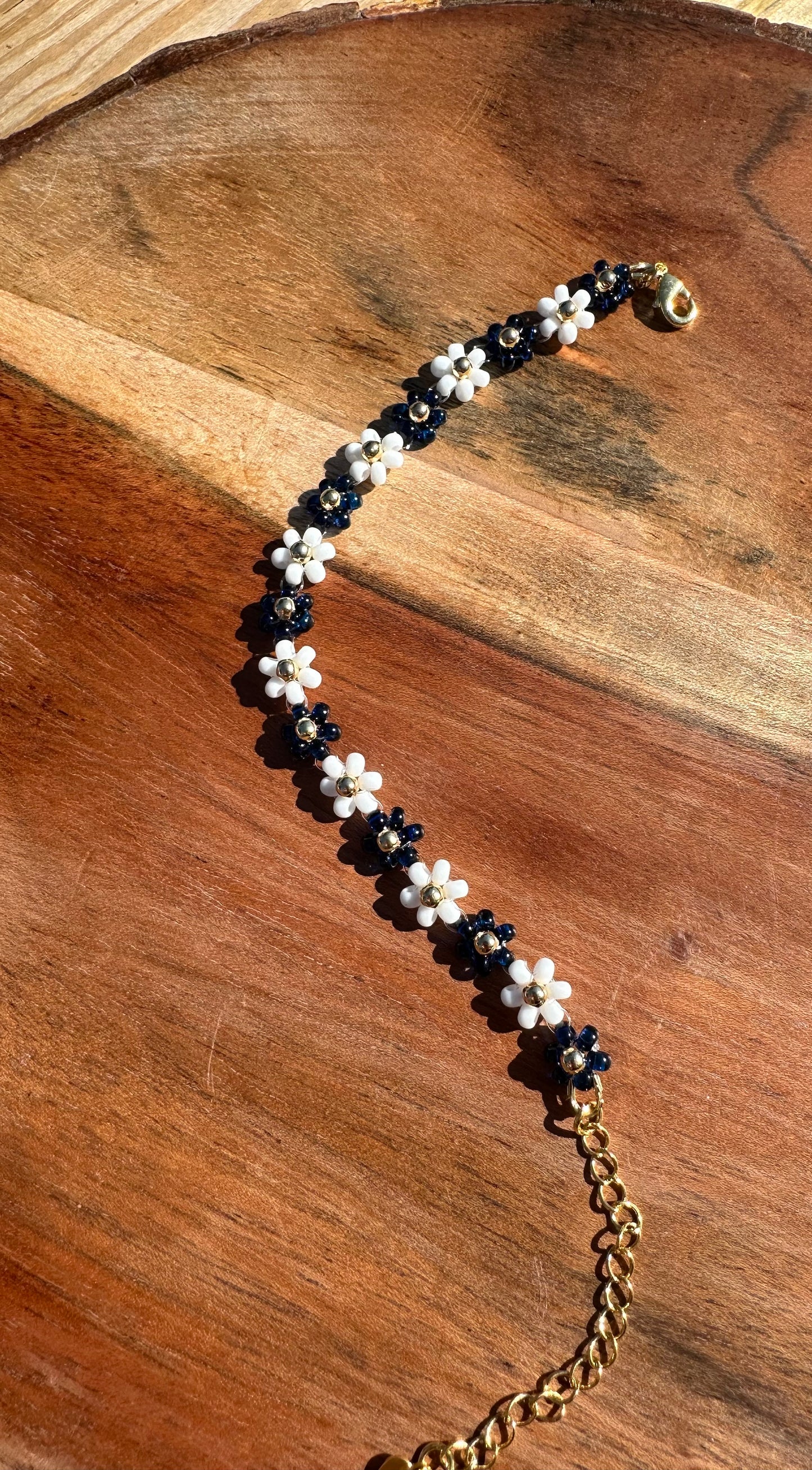 18k gold plated handmade bracelet with glass seed beads made flowers
