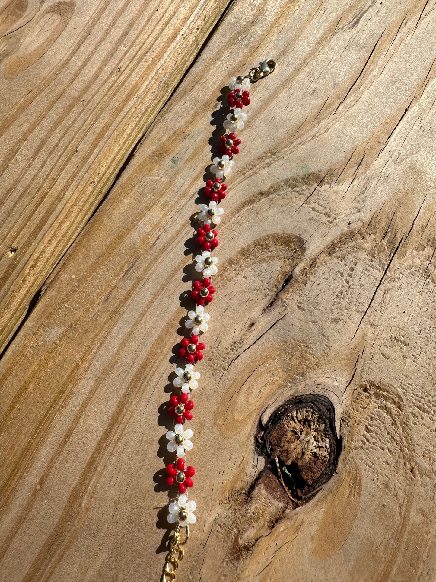 18k gold plated handmade bracelet with glass seed beads made flowers