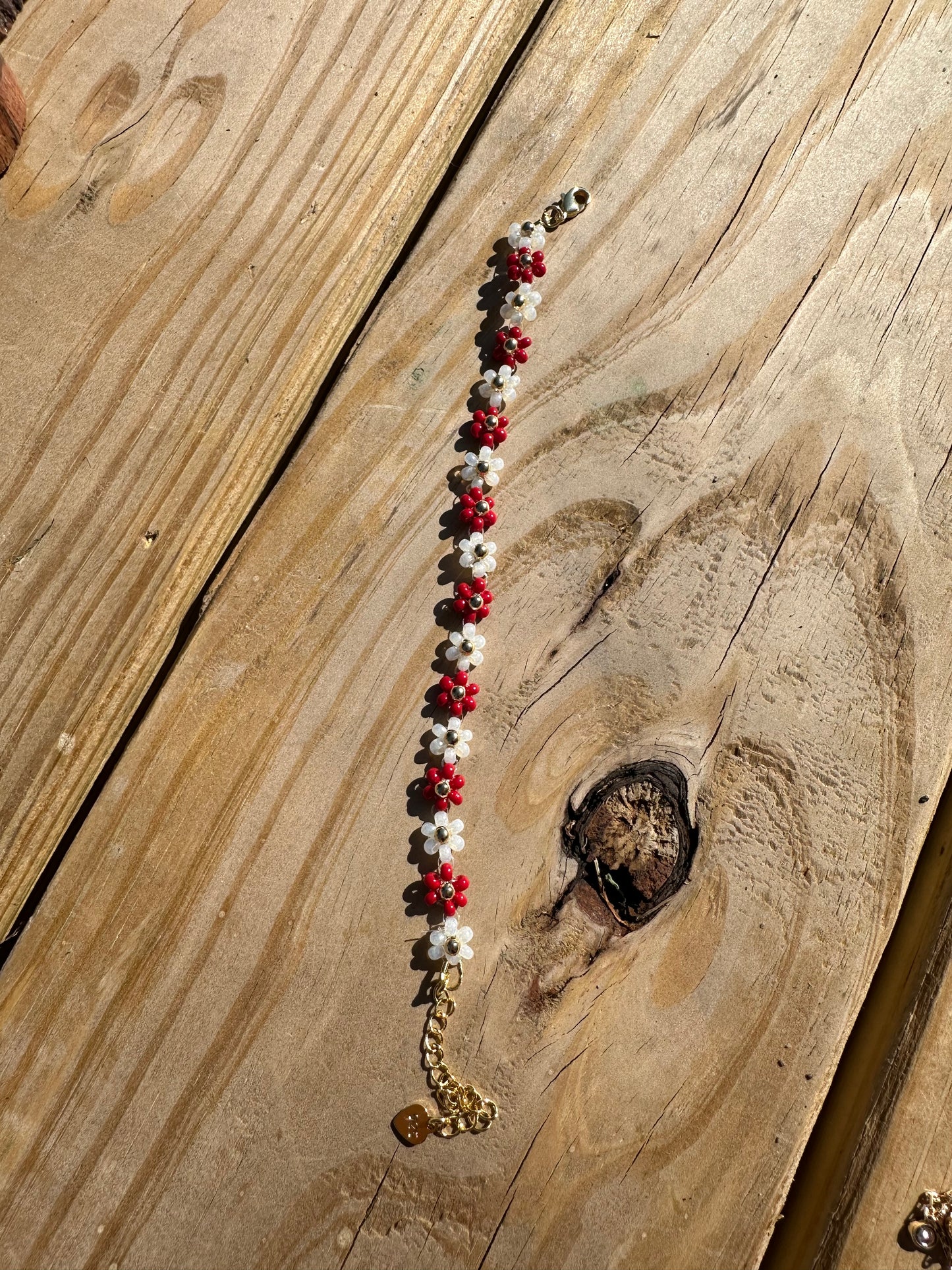 18k gold plated handmade bracelet with glass seed beads made flowers
