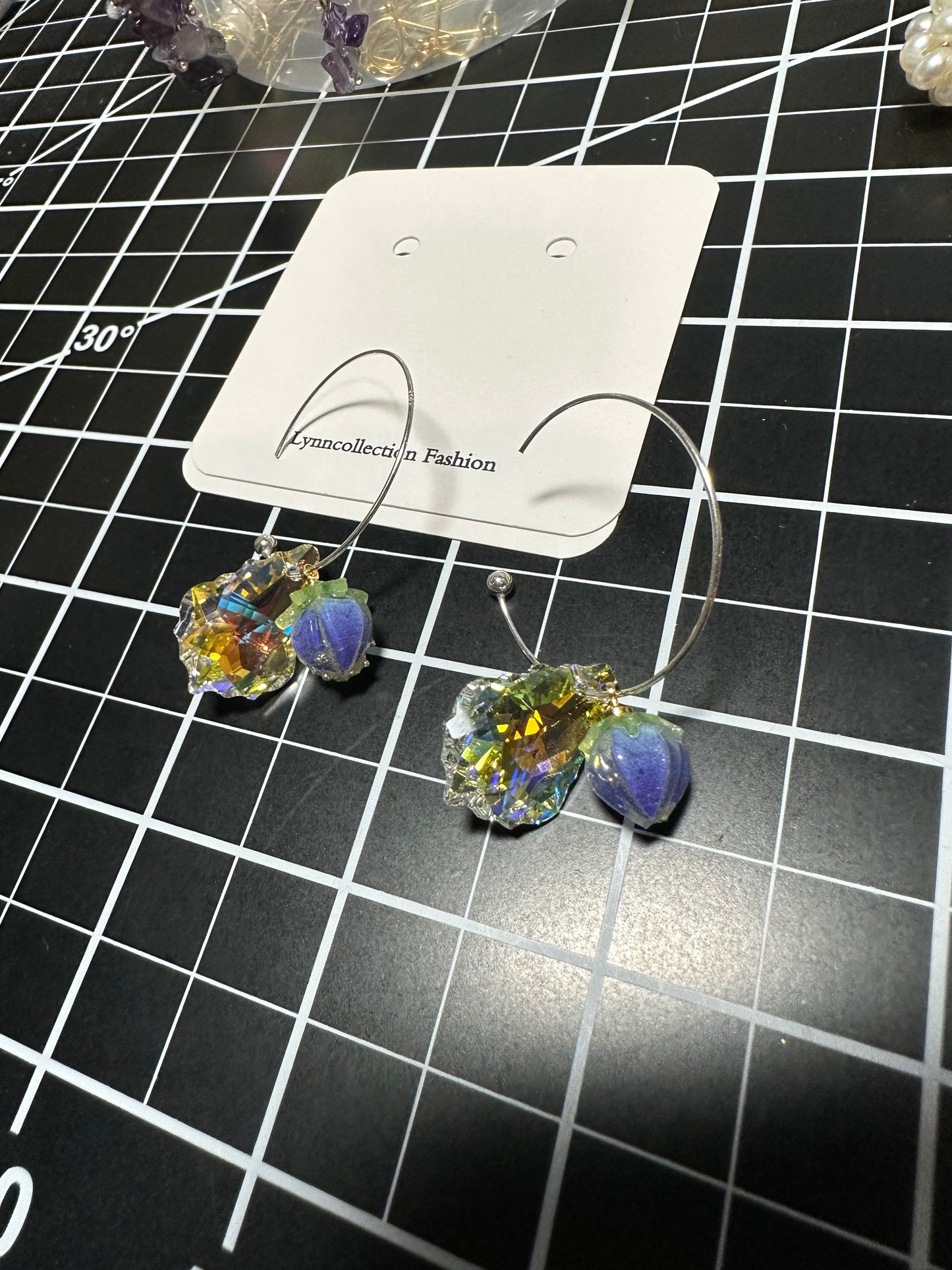 Fashion earrings,  Dangle Earrings with Resin material flowers and Swarovski Crystal with 925 sterling silver hook