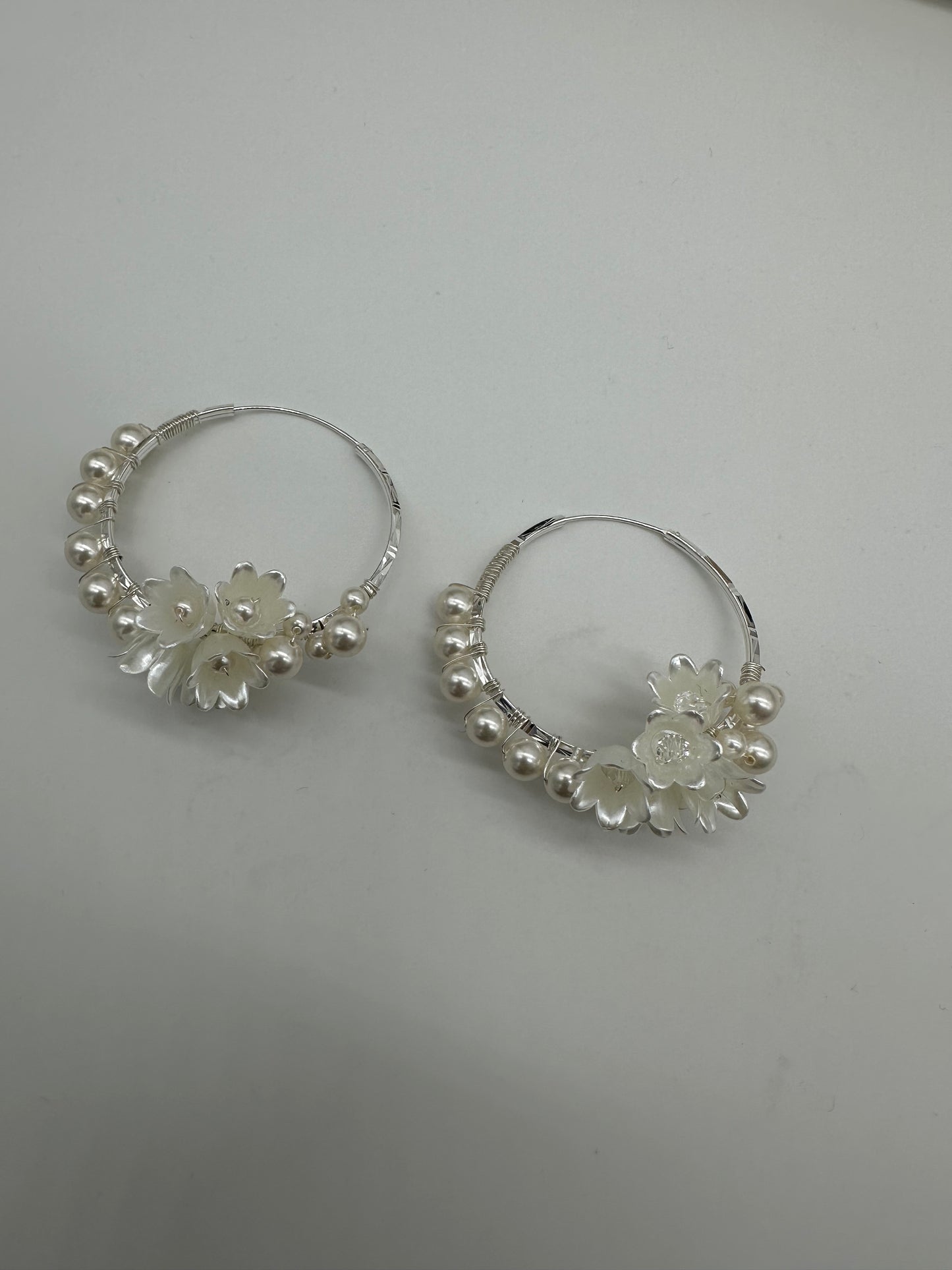 Handmade earrings, Dangle Earrings Swarovski pearl with 925 sterling silver hook