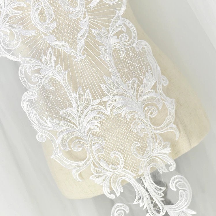 E16 One Piece Off White Color Lace Neckline Trim applique,Wedding Dress applique, Lace Neckline Trim Embroidery Patch size: 46”X11”