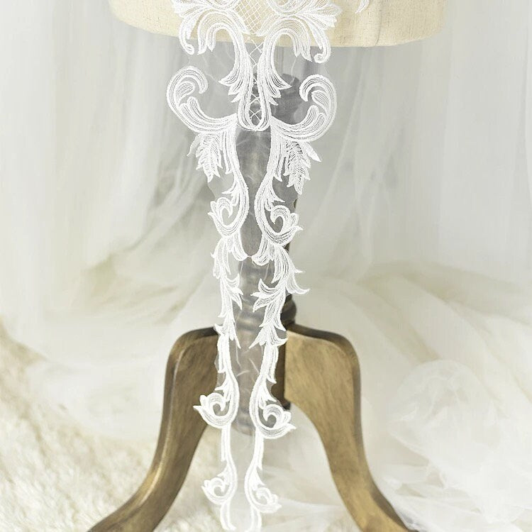 E16 One Piece Off White Color Lace Neckline Trim applique,Wedding Dress applique, Lace Neckline Trim Embroidery Patch size: 46”X11”