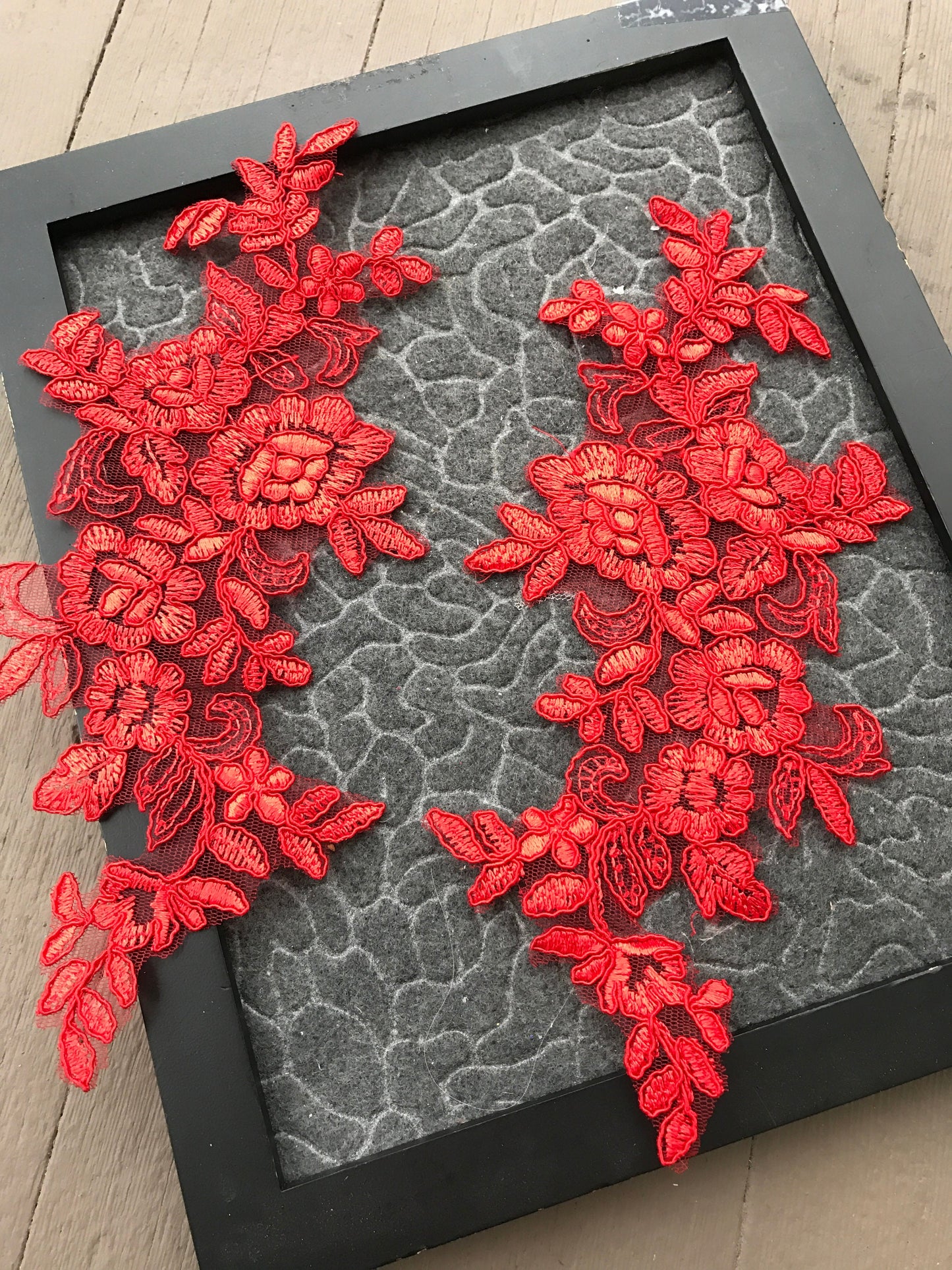 A125 Lace appliques ,wedding applique, Two Pairs red color Lace appliques,Embroidered Appliques