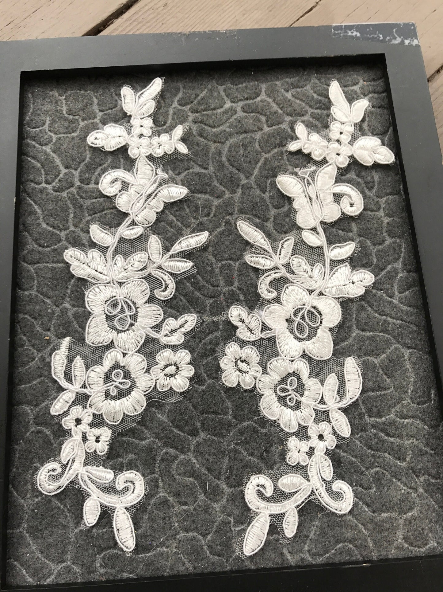 A122 Lace appliques ,wedding applique, TWO PAIRS Lace appliques,White color, Embroidered Appliques