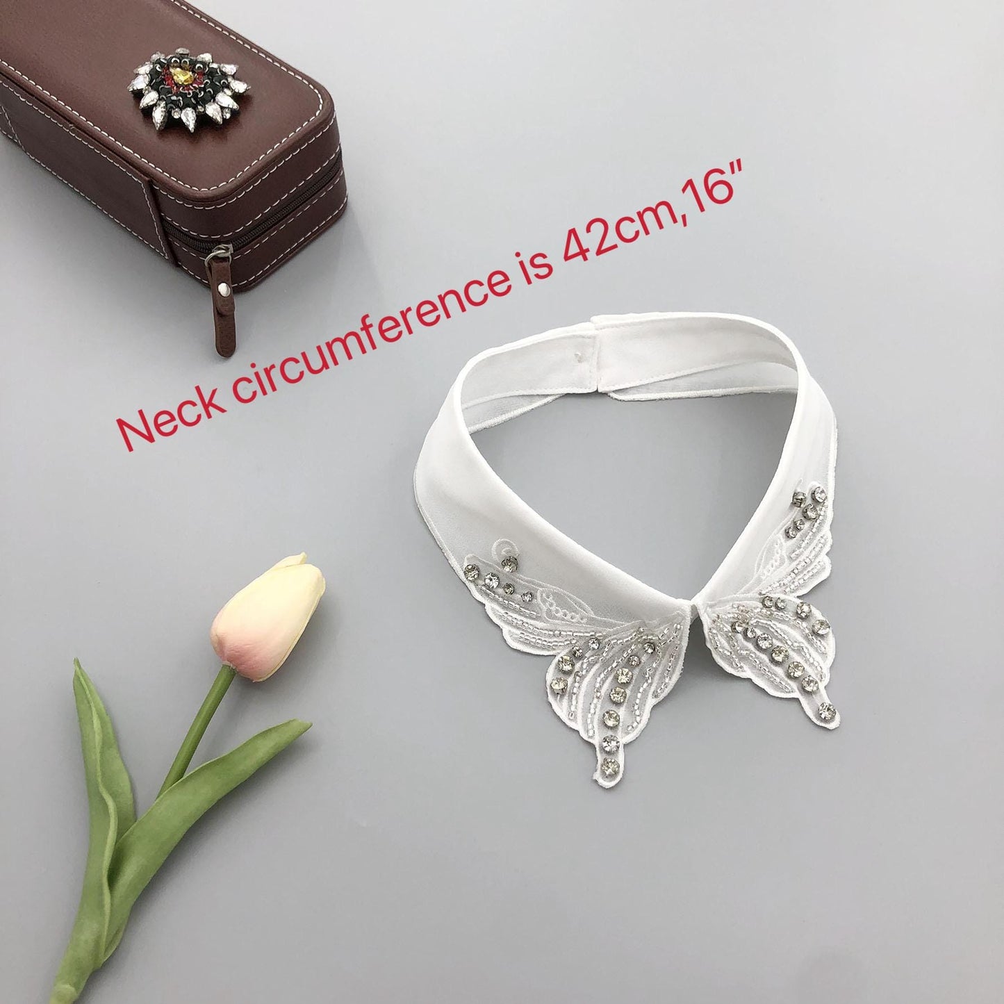 Beaded White False Collar: Vintage Detachable Shirt Collar