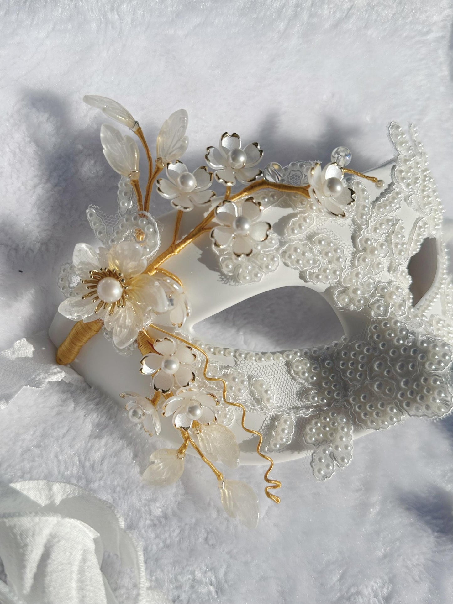 White Venetian Mask,size: (3.15"x7") Handmade White Venetian Mask – Pearl Floral Masquerade Mask, Elegant Costume Mask, Fairy-core, Party