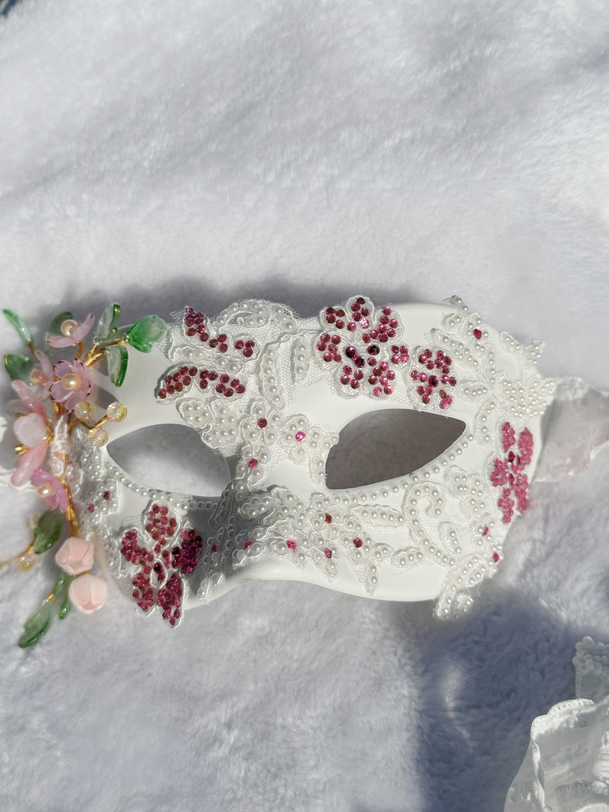 White Venetian Mask,size: (3.15"x7") Handmade White Venetian Mask – Pearl Floral Masquerade Mask, Elegant Costume Mask, Fairy-core, Party