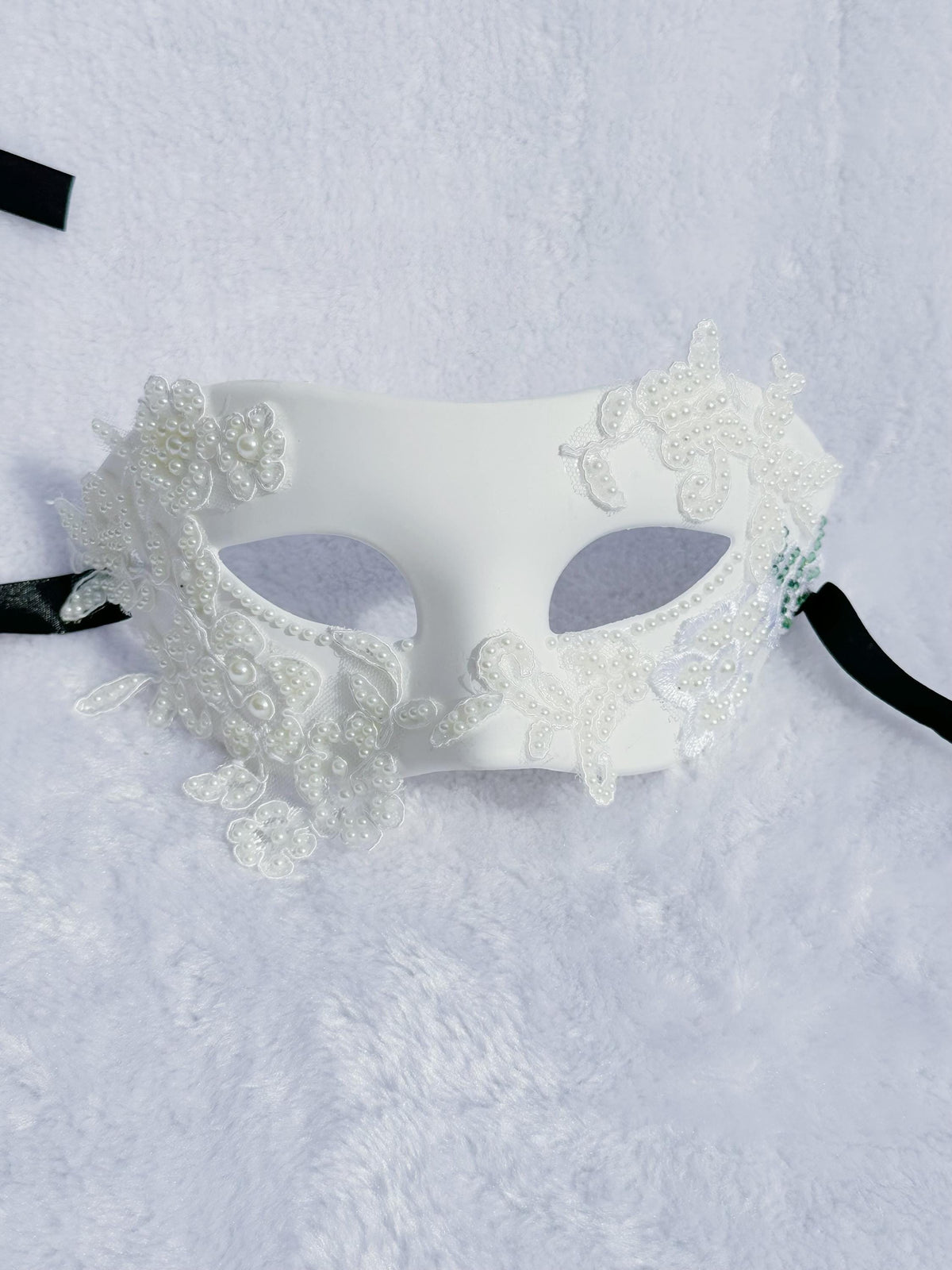 White Venetian Masquerade Mask: Mardi Gras, Halloween Ball (3.15"x7")