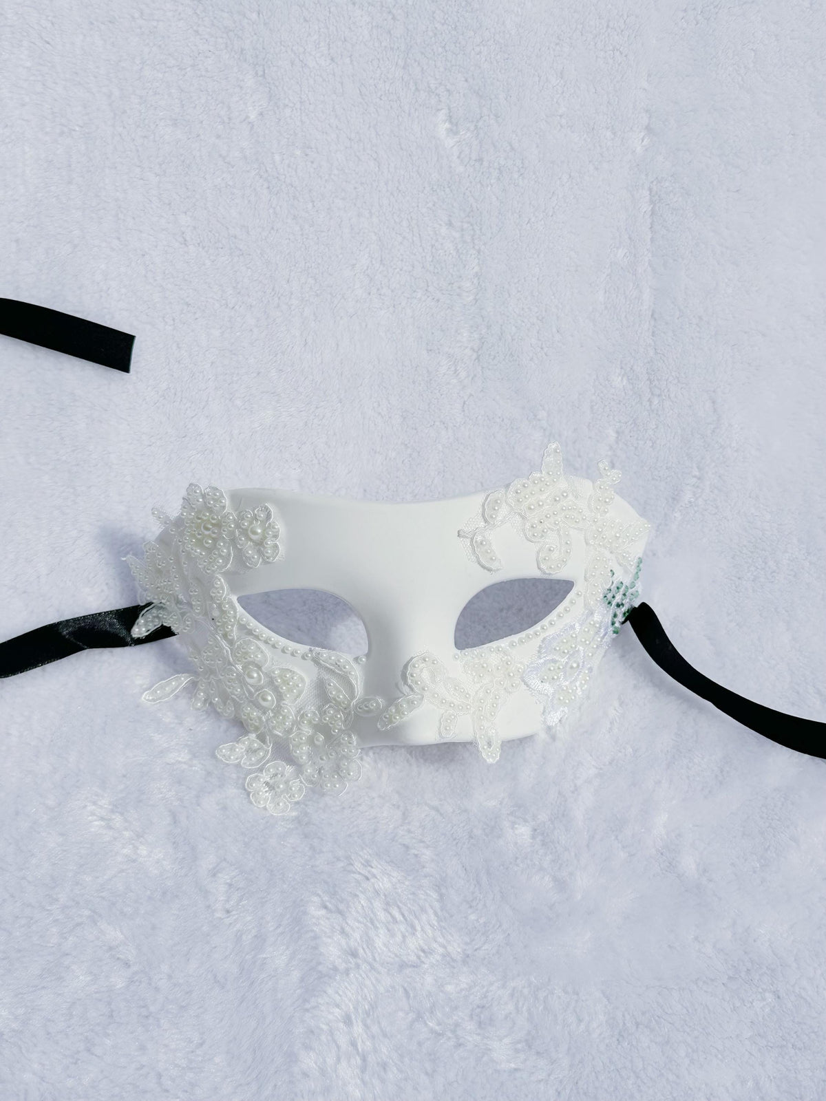 White Venetian Masquerade Mask: Mardi Gras, Halloween Ball (3.15"x7")