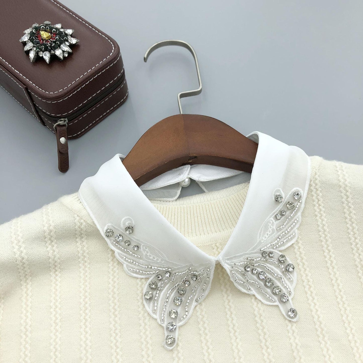 Beaded White False Collar: Vintage Detachable Shirt Collar