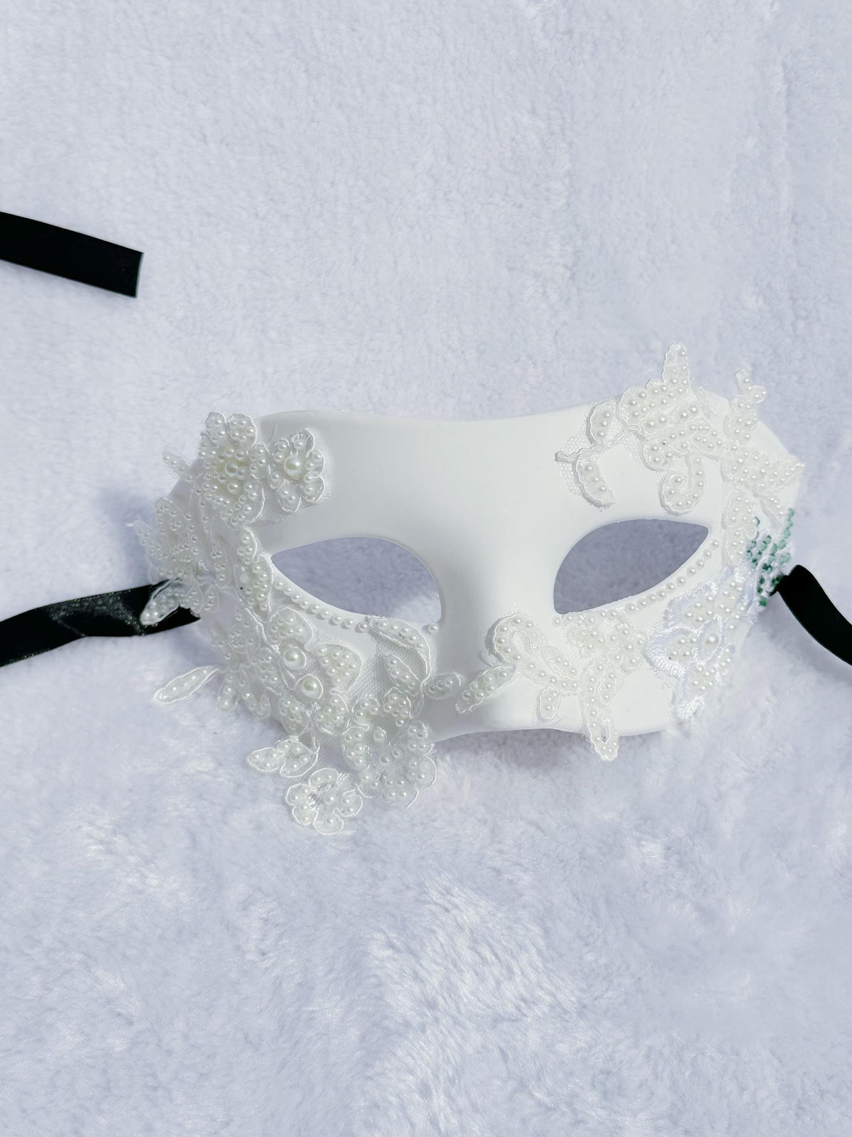 White Venetian Masquerade Mask: Mardi Gras, Halloween Ball (3.15"x7")