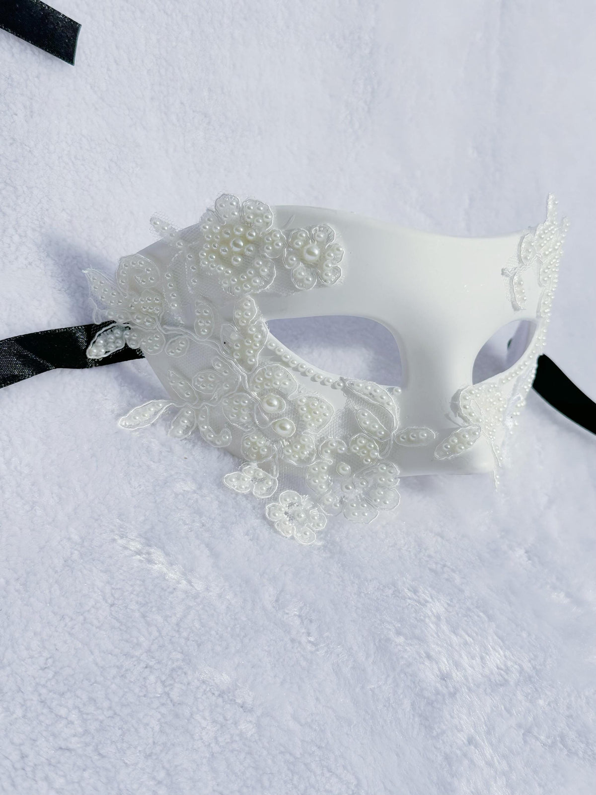 White Venetian Masquerade Mask: Mardi Gras, Halloween Ball (3.15"x7")
