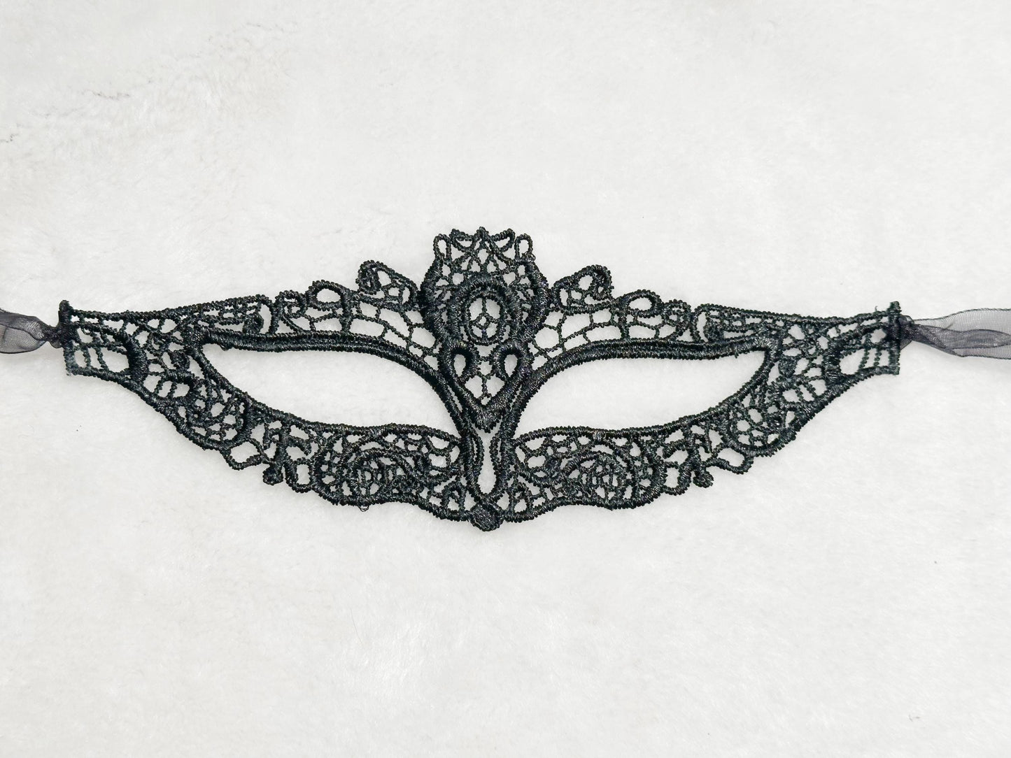 Luxury Masquerade Mask Womens Lace Eye Mask for Ball Proms and Party, Halloween Party( The eyes are larger side)