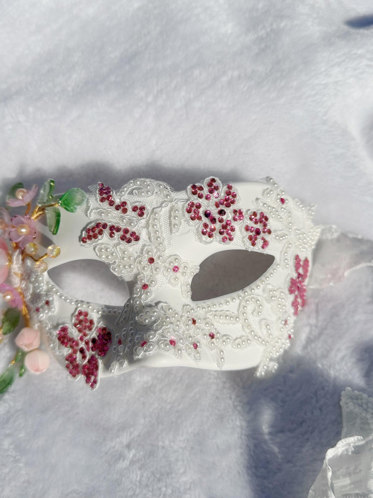 White Venetian Mask,size: (3.15"x7") Handmade White Venetian Mask – Pearl Floral Masquerade Mask, Elegant Costume Mask, Fairy-core, Party
